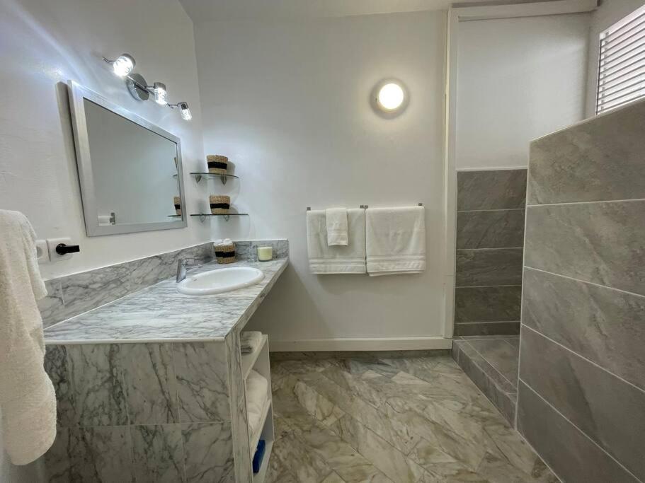 Appart Adorable Proche De La Baie Orientale, Idolem Residence Unite 2 - 57 Rue Du Mont Vernon 1 Cul de Sac Екстер'єр фото